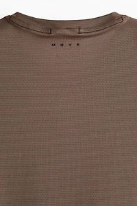 Muscle-Fit Sports Shirt with DryMove™