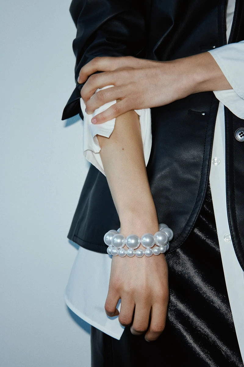 Lot de 2 bracelets avec perles fantaisie