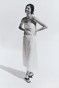 Robe à bretelles fines en lin mélangé