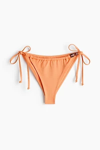 Culotte de bikini audacieuse Tanga à nouer