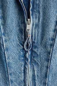 Robe en denim avec jupe évasée