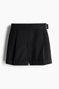 Short sur mesure avec ceinture