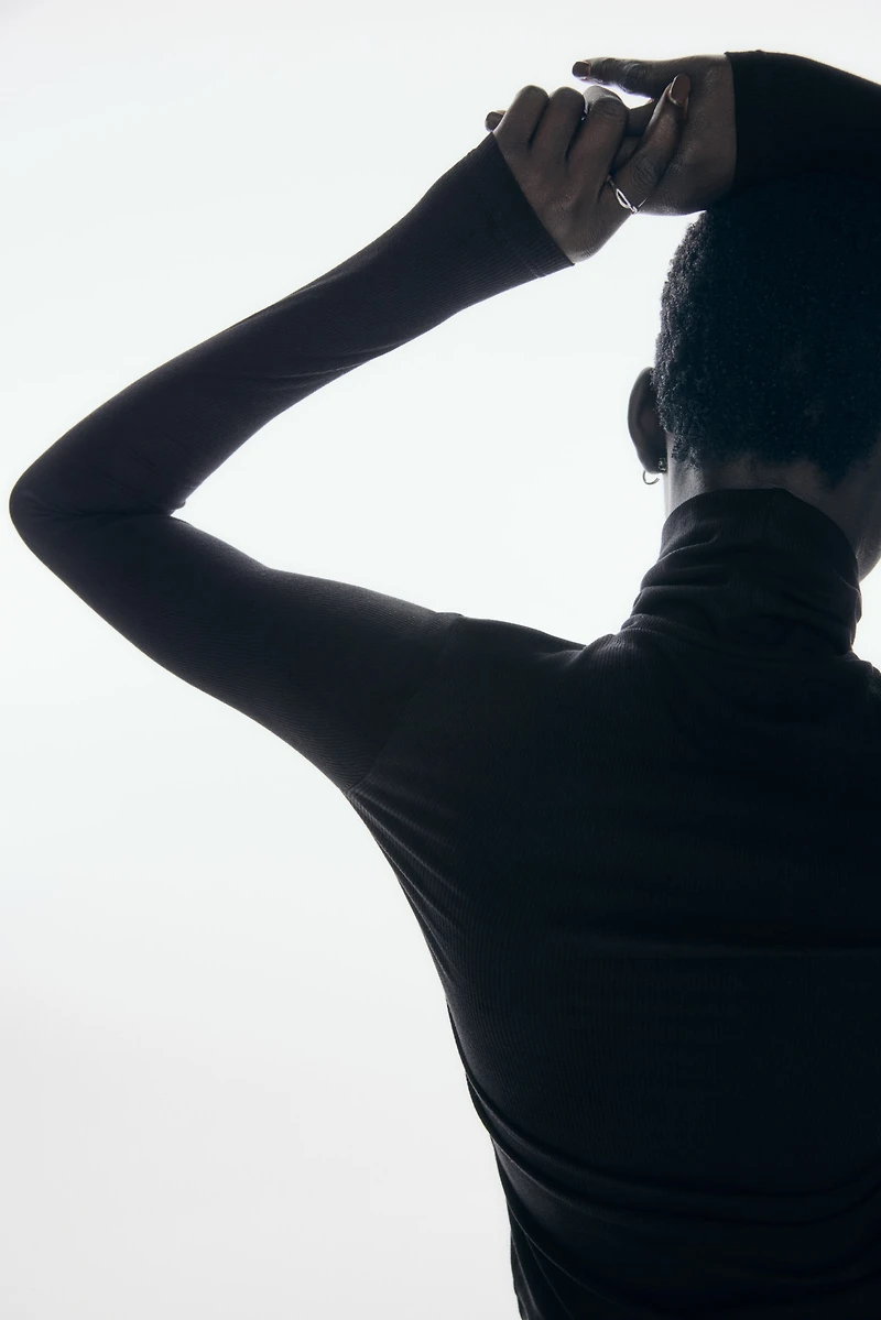 Ribbed Turtleneck Shirt