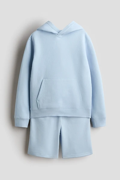 Ensemble 2 pièces avec kangourou et short