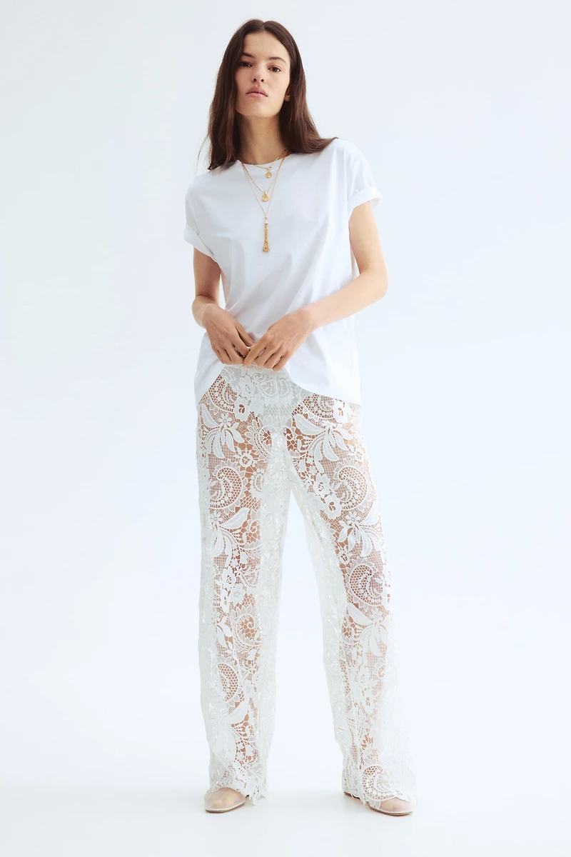 Pantalon large en dentelle