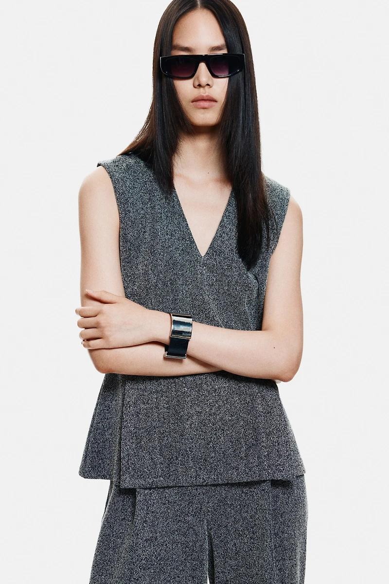 Haut à encolure en V