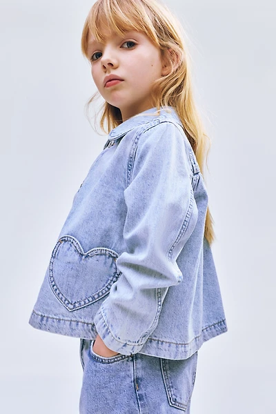 Veste en denim avec poches cœur