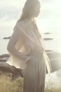 Blouse vaporeuse avec col lavallière