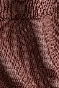 Short en tricot avec bords roulottés