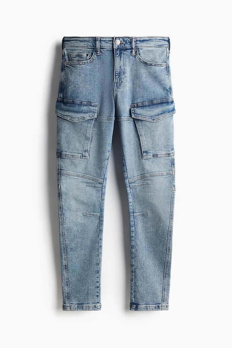 Jean cargo Coupe Amincie