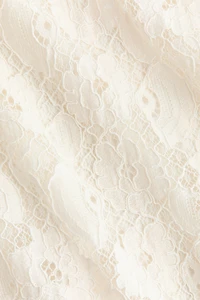 Robe à volants en dentelle