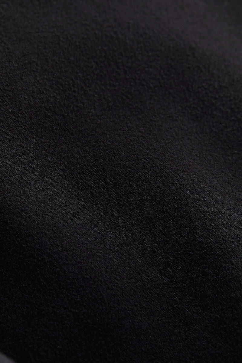 Flared Capri Sports Leggings with SoftMove™