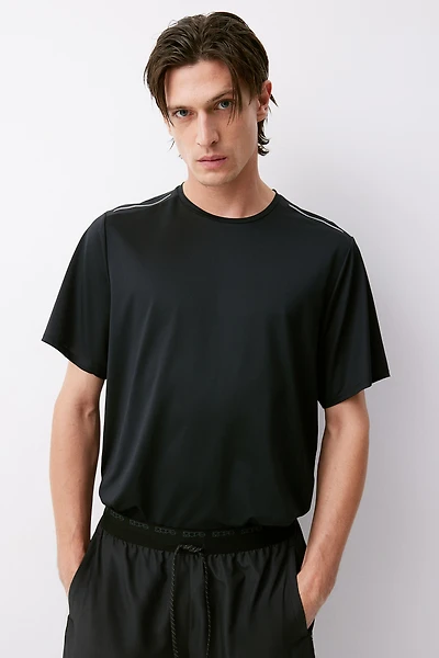 T-shirt de course coupe classique avec DryMove™