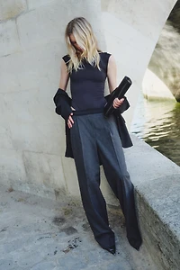 Pantalon avec plis marqués