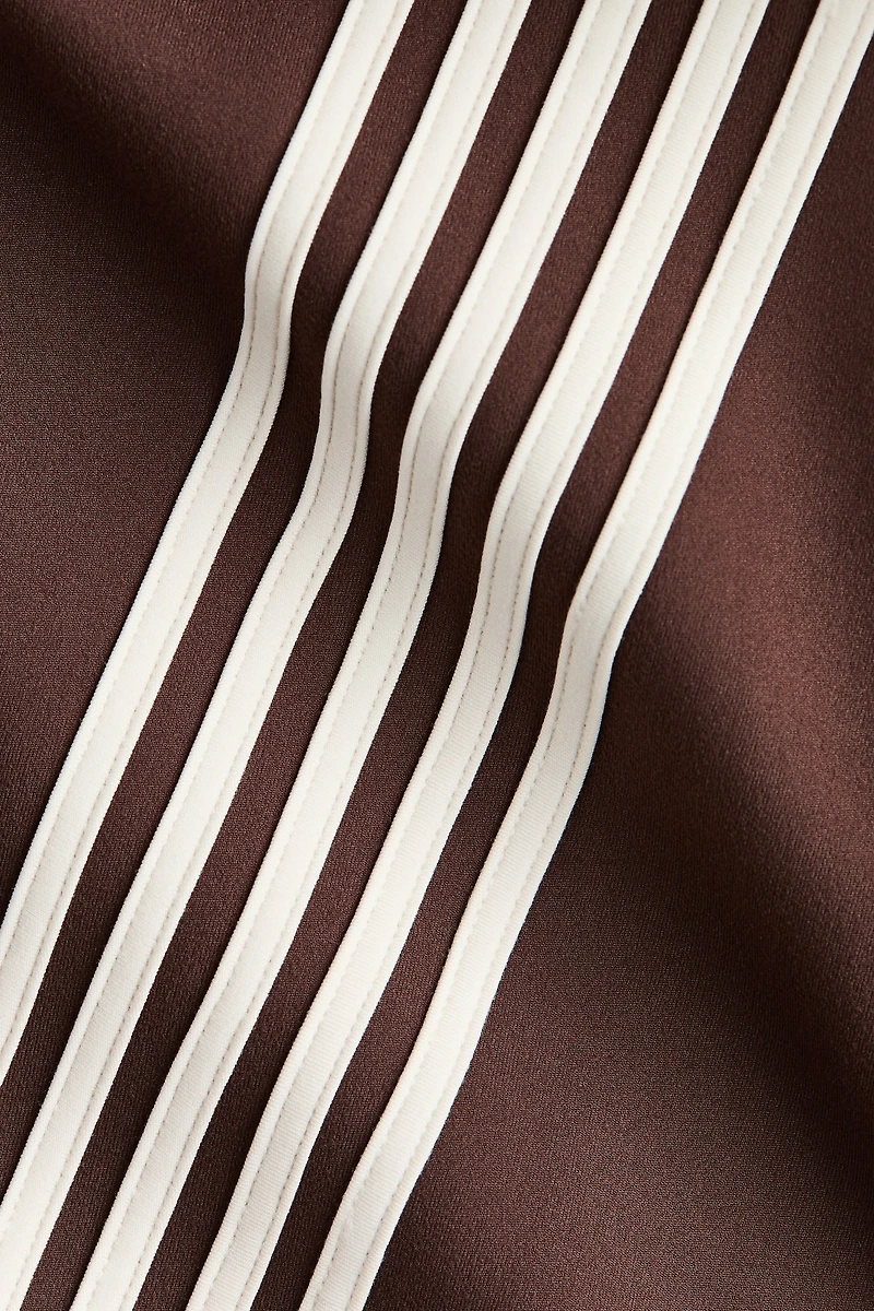 Wide-Leg Sports Leggings with SoftMove™