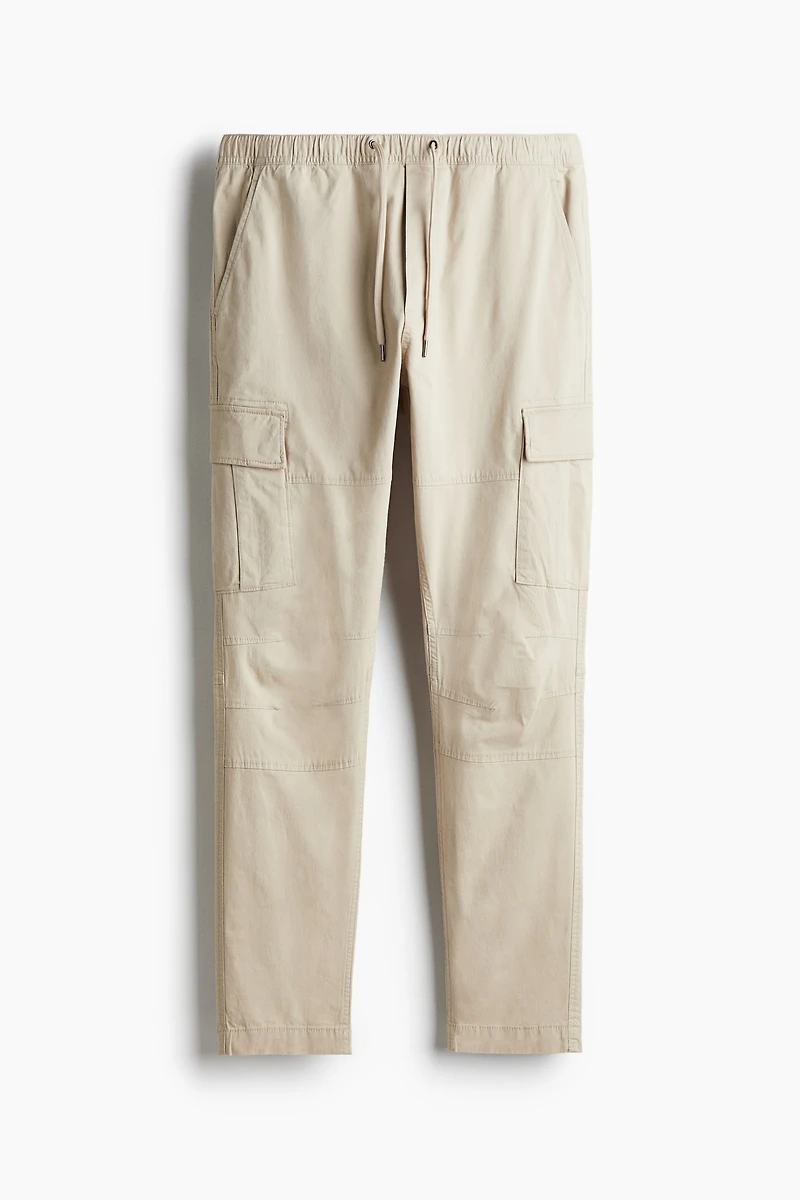 Pantalon cargo près du corps
