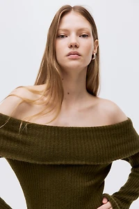 Robe épaule nues en tricot côtelé