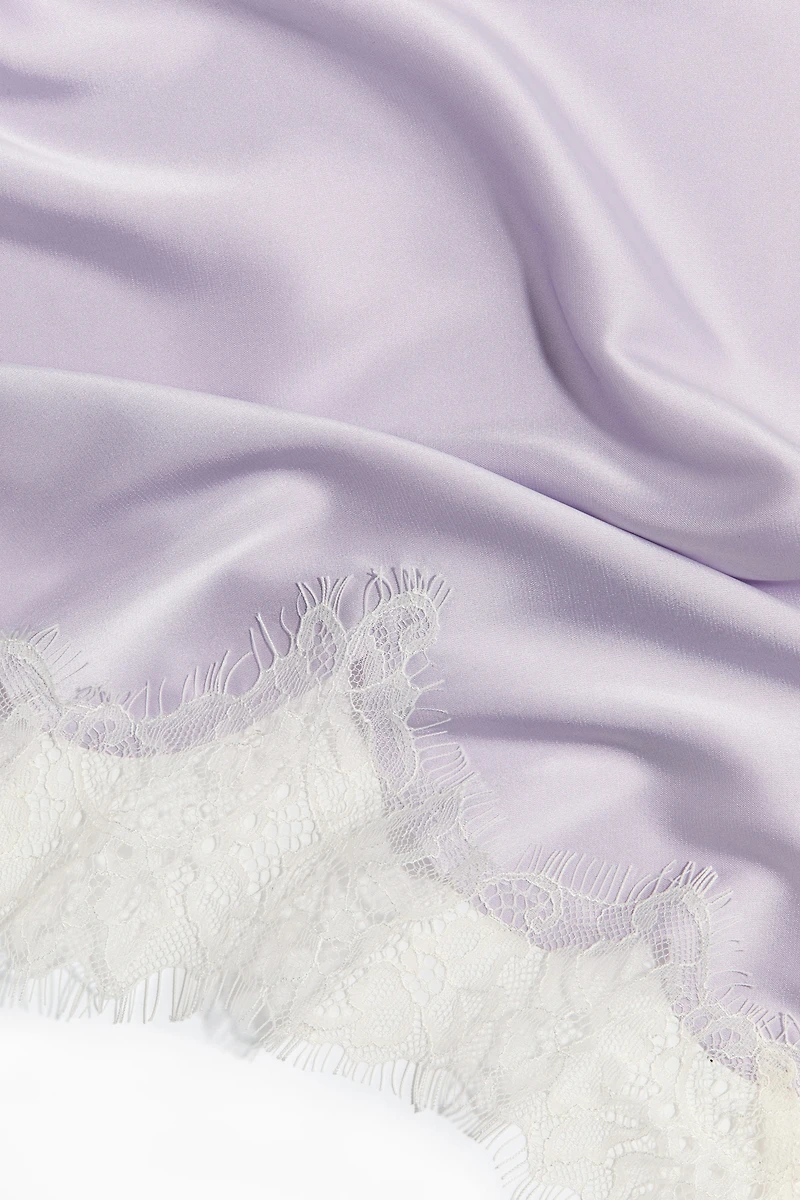 Lace-Trimmed Triangle Scarf