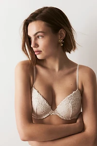 Soutien-gorge pigeonnant en dentelle