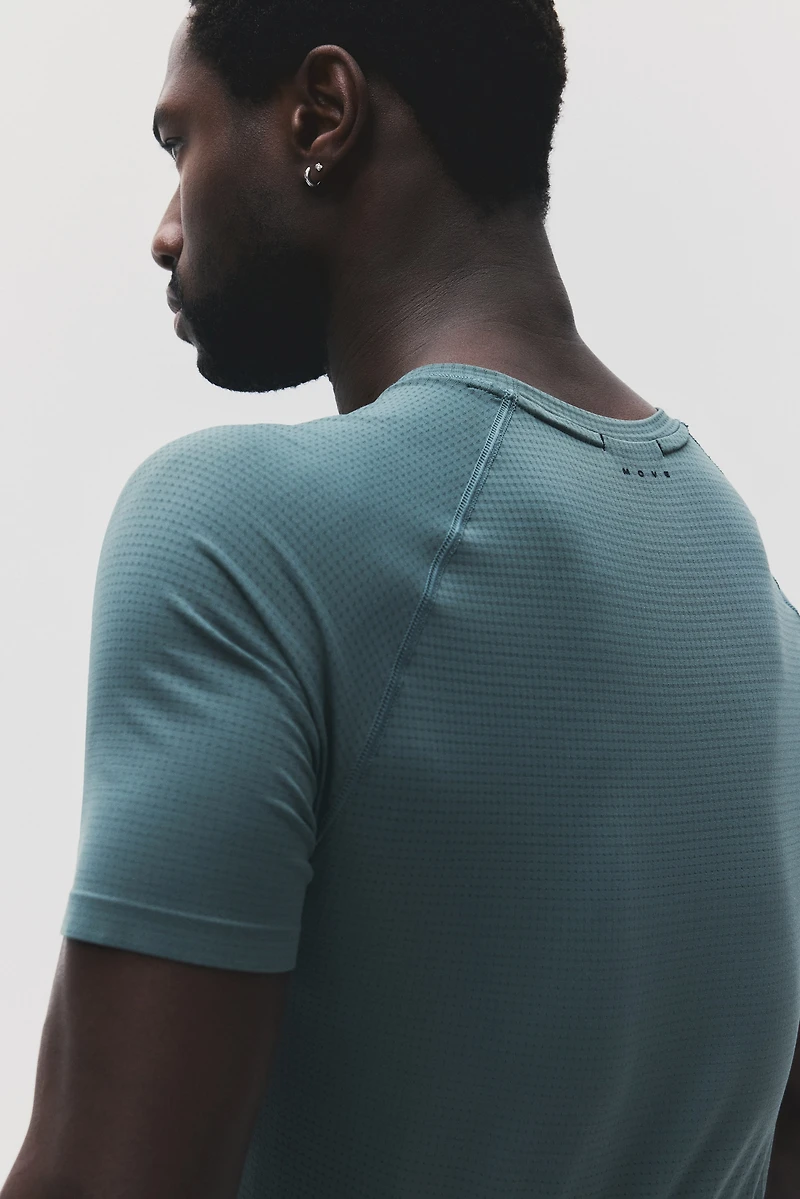 Muscle Fit Sports T-Shirt with DryMove™