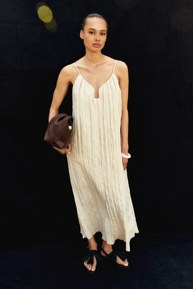 Robe froissée à bretelles fines