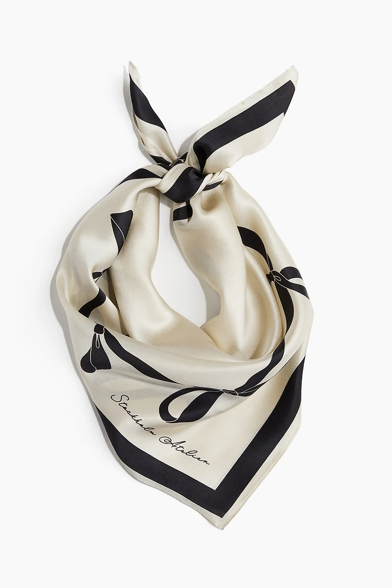 Foulard imprimé en soie