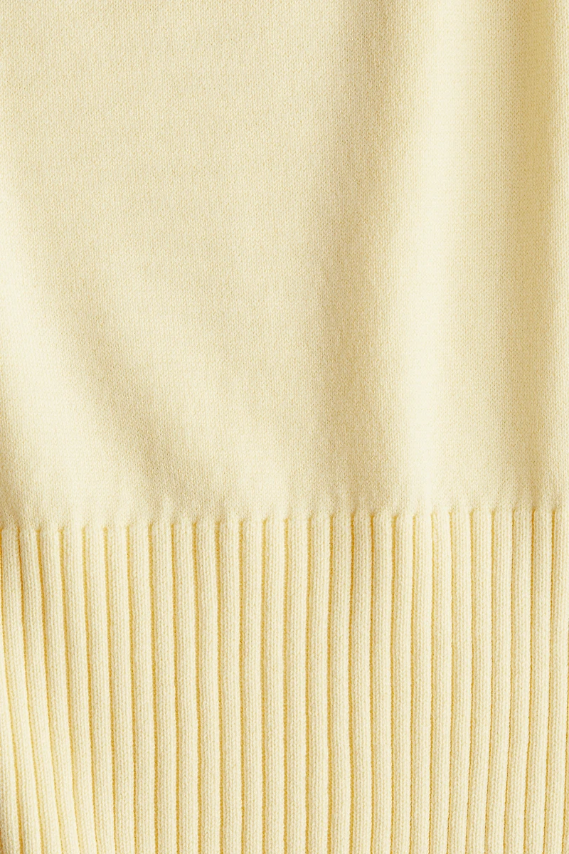 Haut à épaules nues