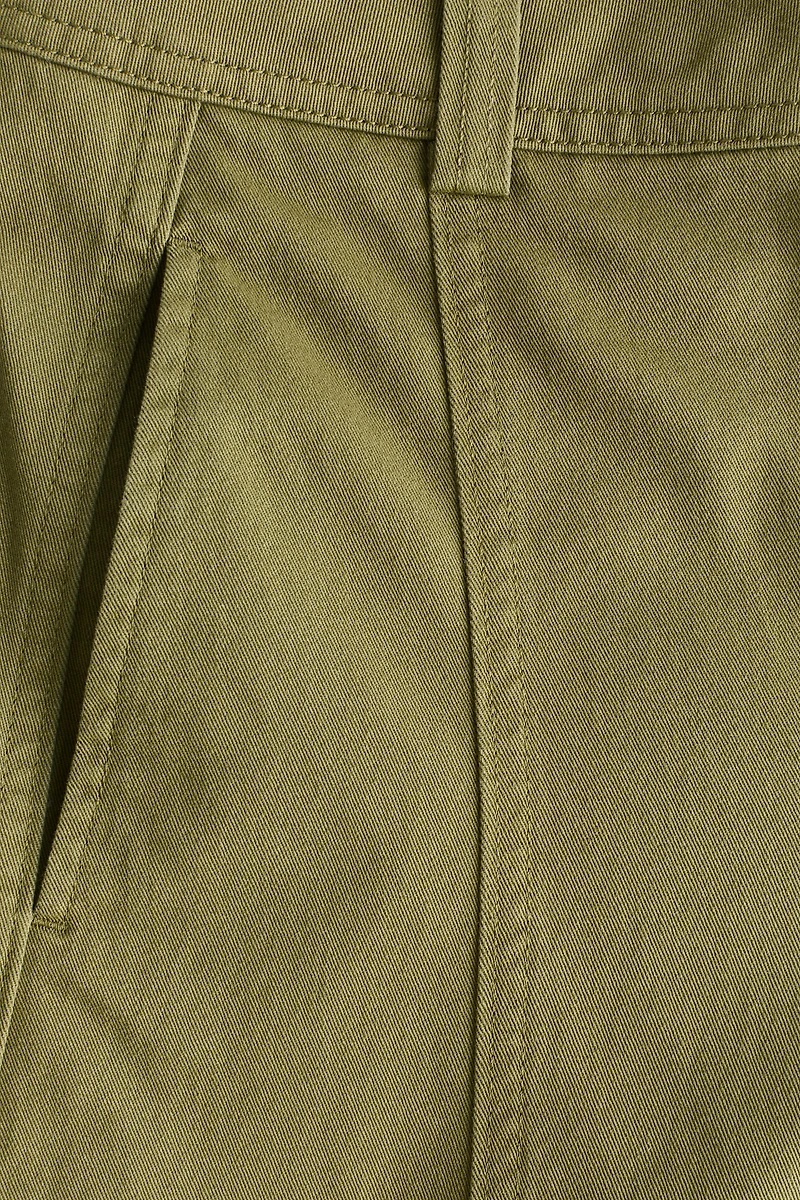Barrel-Leg Cargo Pants