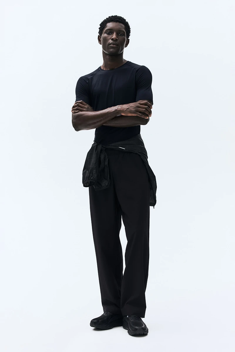 Muscle Fit Sports T-Shirt with DryMove™