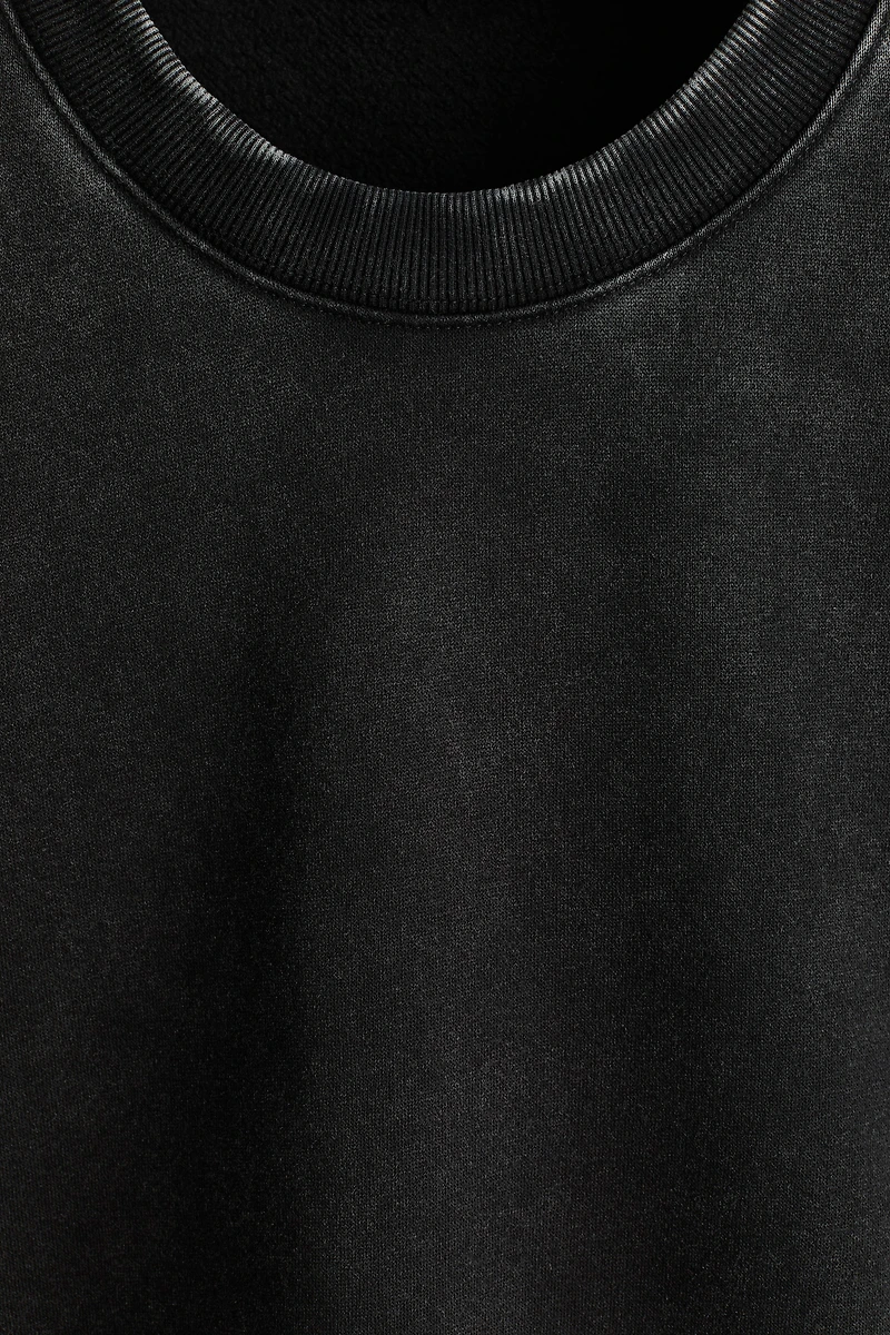 Oversized Fit washed-look sweatshirt