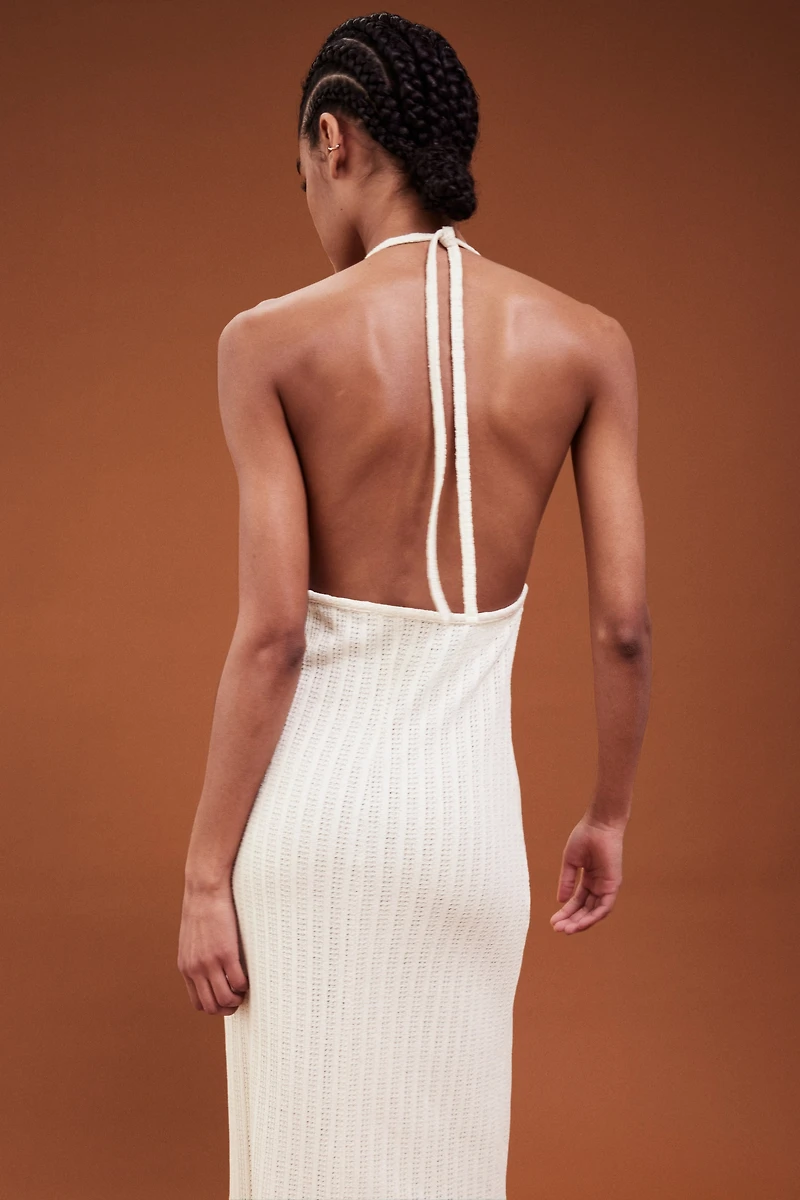 Robe ornementée en maille pointelle