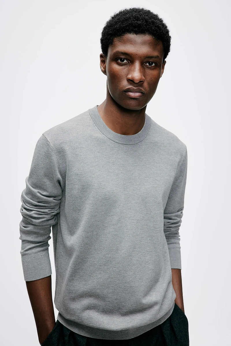 Slim Fit Fine-Knit Sweater