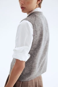 Gilet sans manches en fin tricot