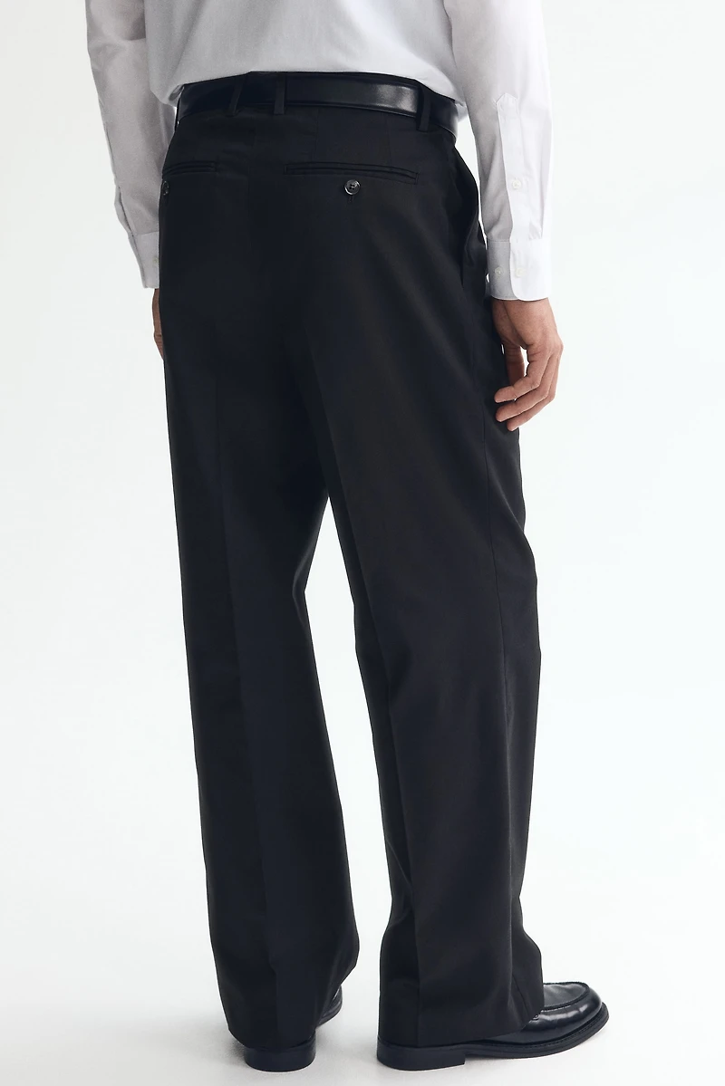 Loose-Fit Tailored Pants