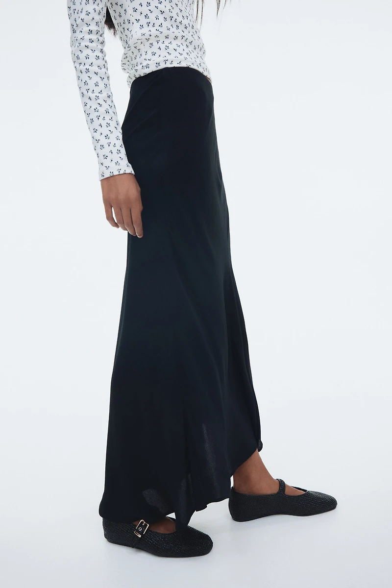 Jupe midi asymétrique