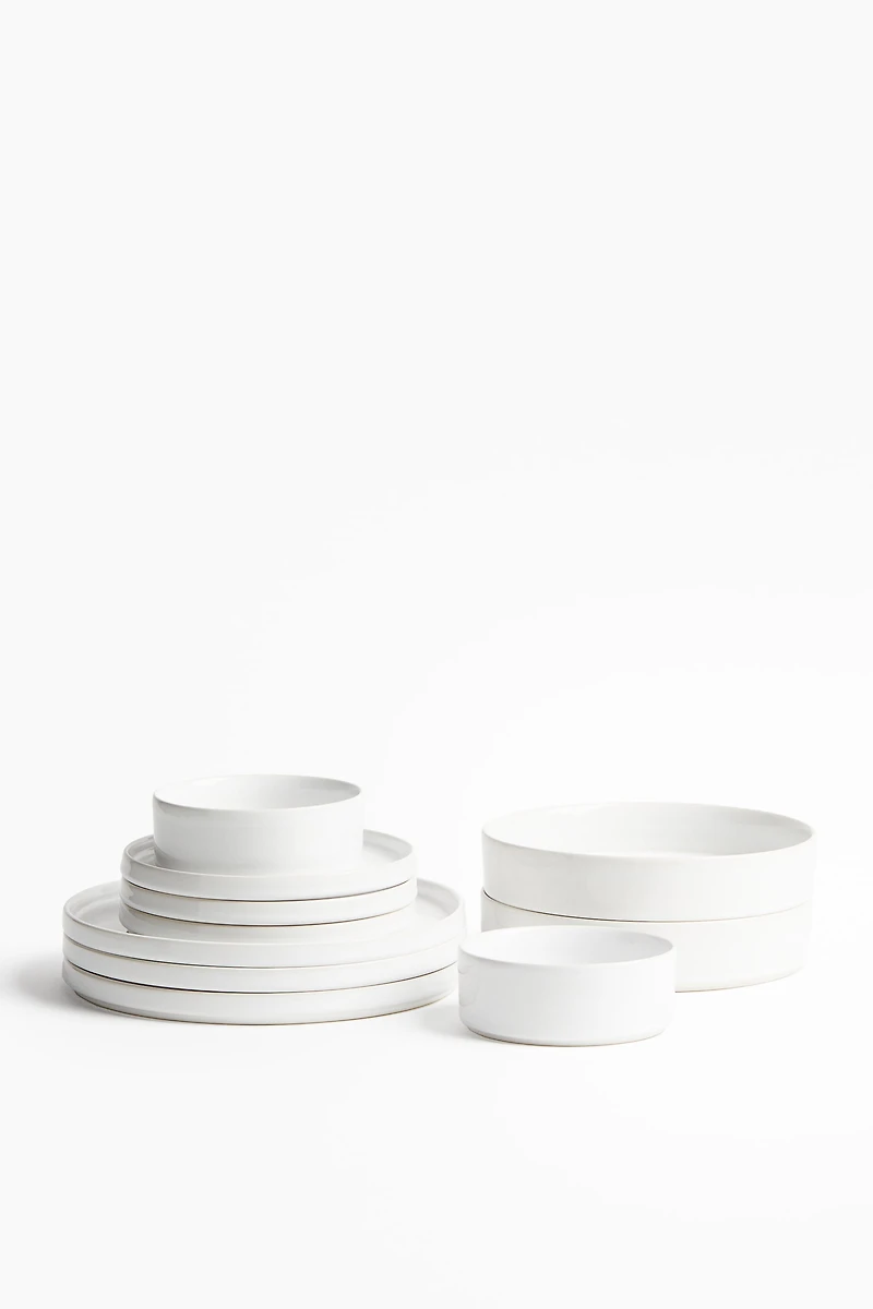 2-Pack Medium-Sized Stoneware Plates