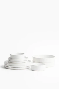 2-Pack Medium-Sized Stoneware Plates