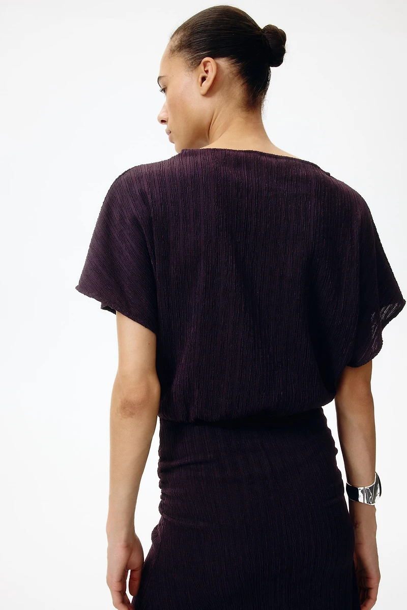 Robe froissée à manches papillon
