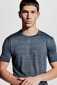 Muscle-Fit Sports Shirt with DryMove™
