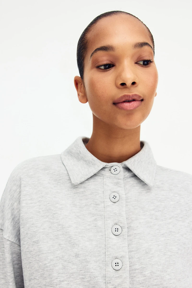 Sweatshirt with Collar