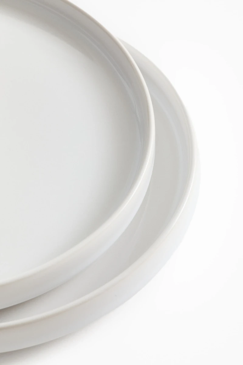 2-Pack Medium-Sized Stoneware Plates
