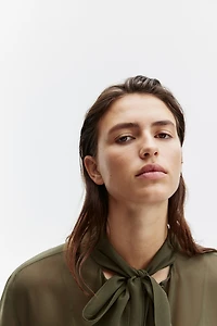 Blouse lavallière en mousseline