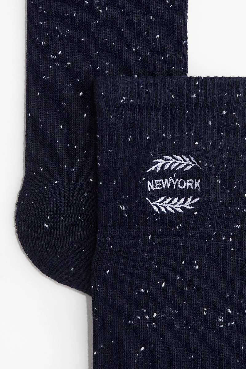 Motif-Detail Socks