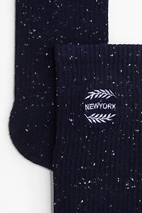 Motif-Detail Socks