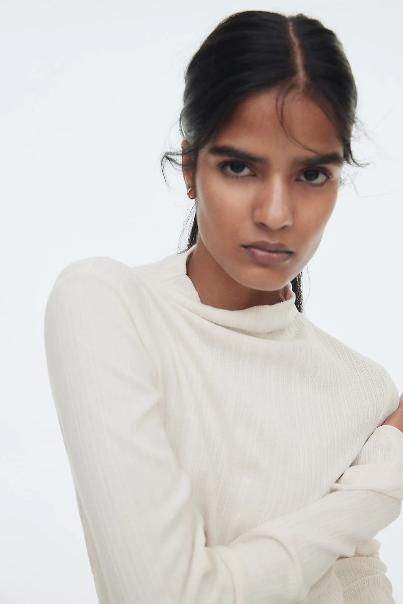 Ribbed Mock Turtleneck Top