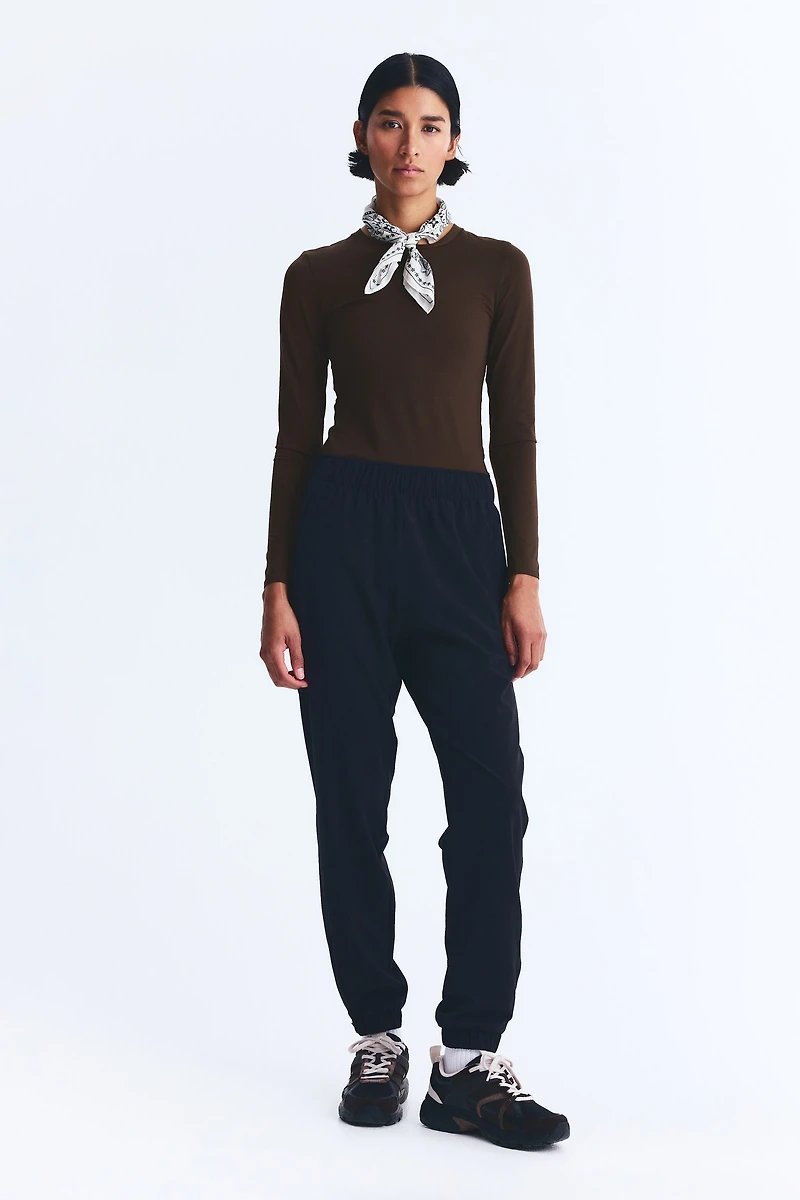 Sports Top with DryMove™