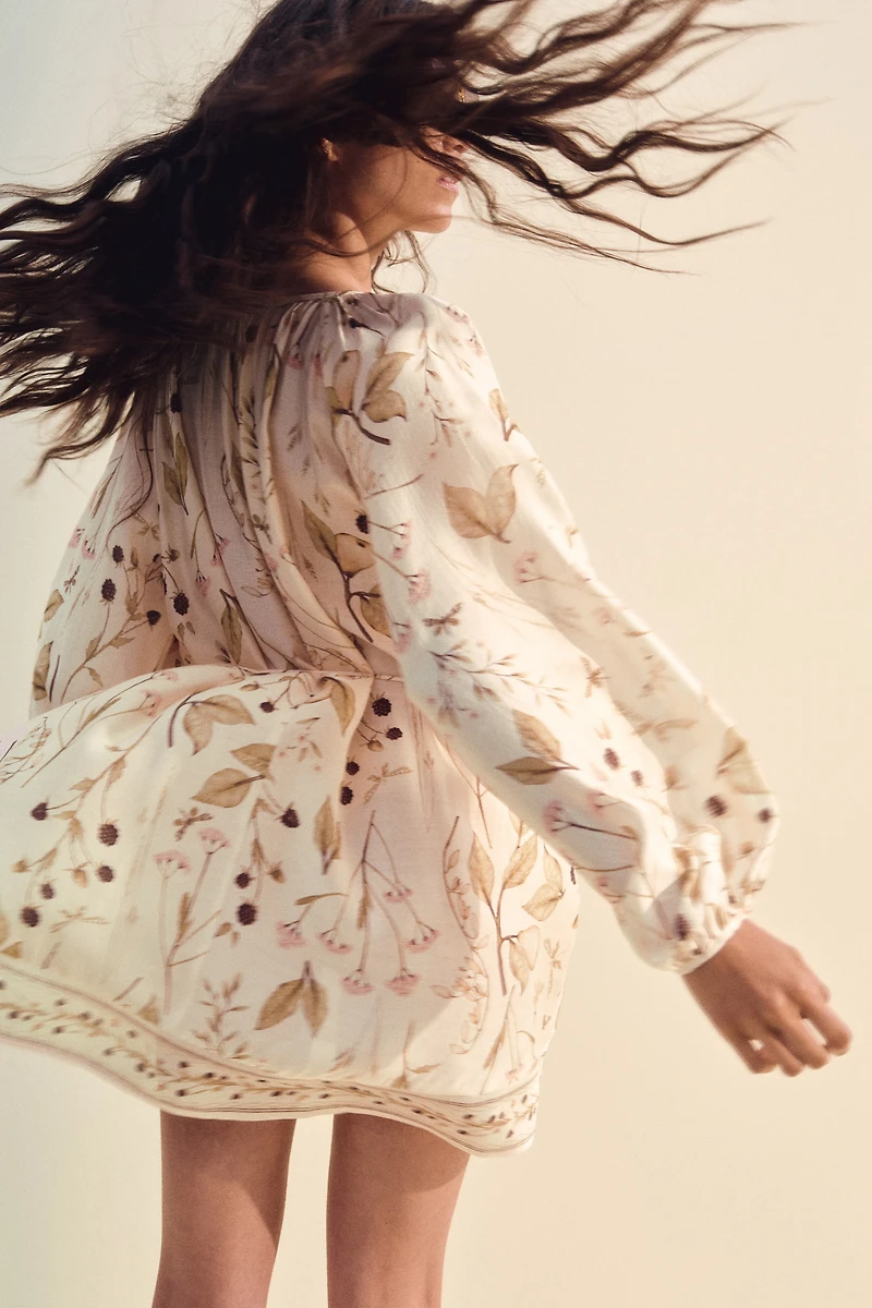 Robe très ample avec ceinture à nouer