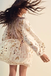 Robe très ample avec ceinture à nouer