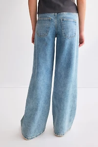 Jean taille basse à jambes larges