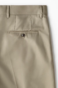 Loose-Fit Tailored Pants